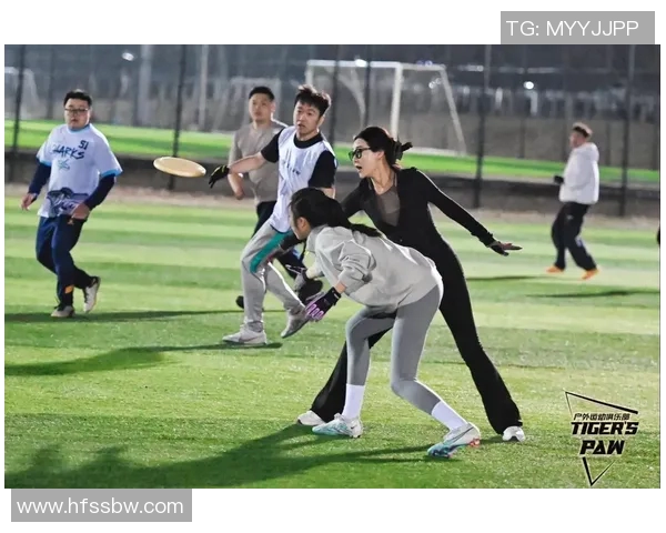 重庆飞盘队在全国耐力排行榜中荣登第六名展现出色竞技实力与团队精神